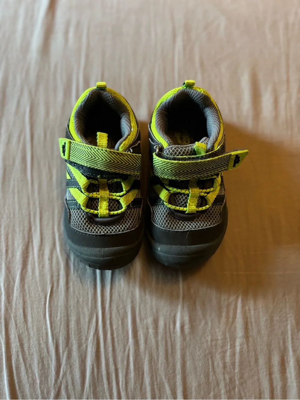 OshKosh B'gosh Kids Velcro Sneakers - Neon Yellow & Gray
